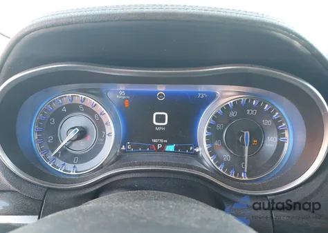 2015 Chrysler 300 Limited z USA, uszkodzony, nr VIN 2C3CCAAG2FH786866